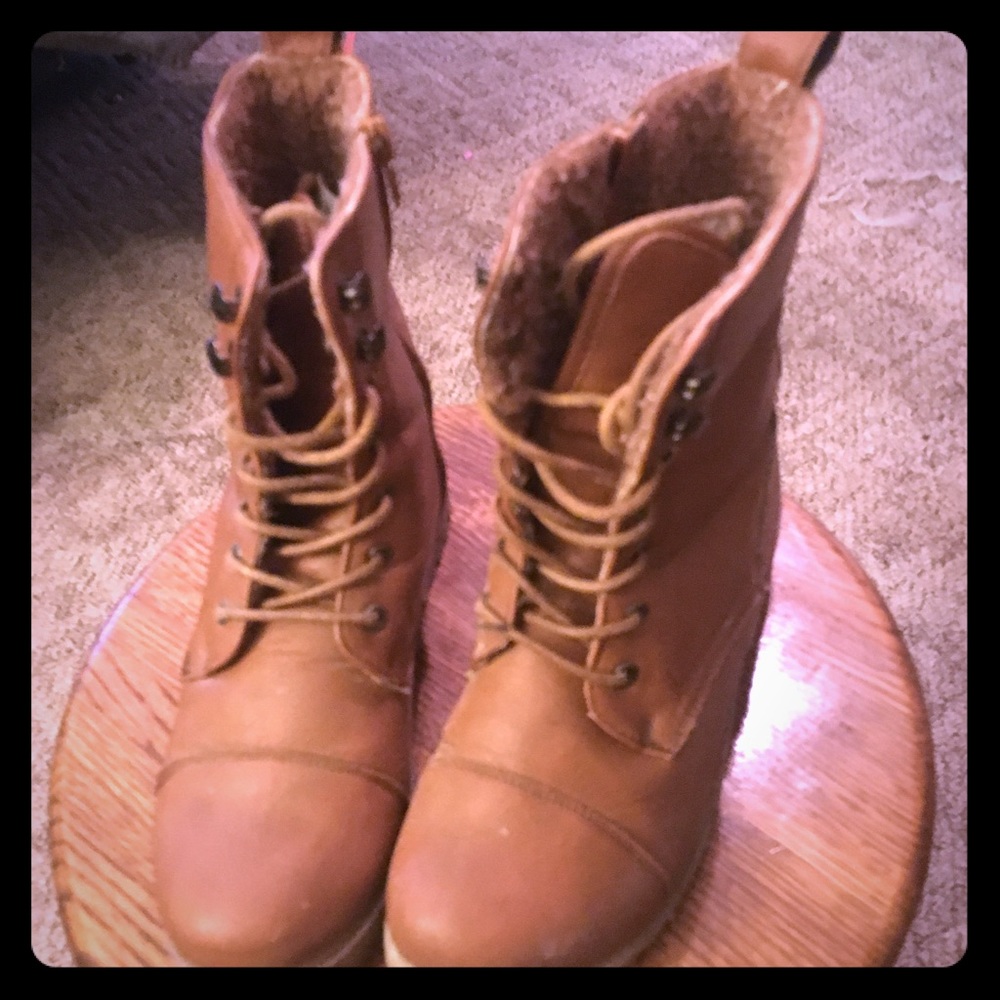 Women’s size 7 boots good condition